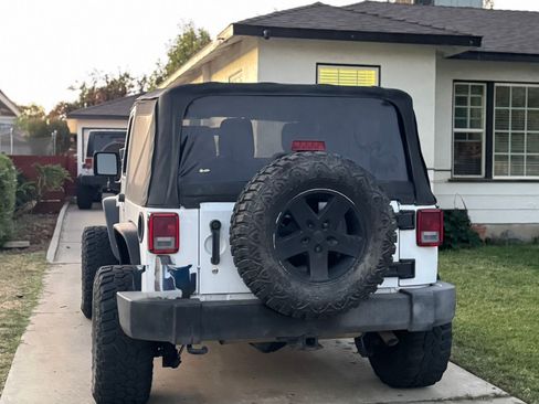 Used 2012 Jeep Wrangler Sport w/ Connectivity Group image 5