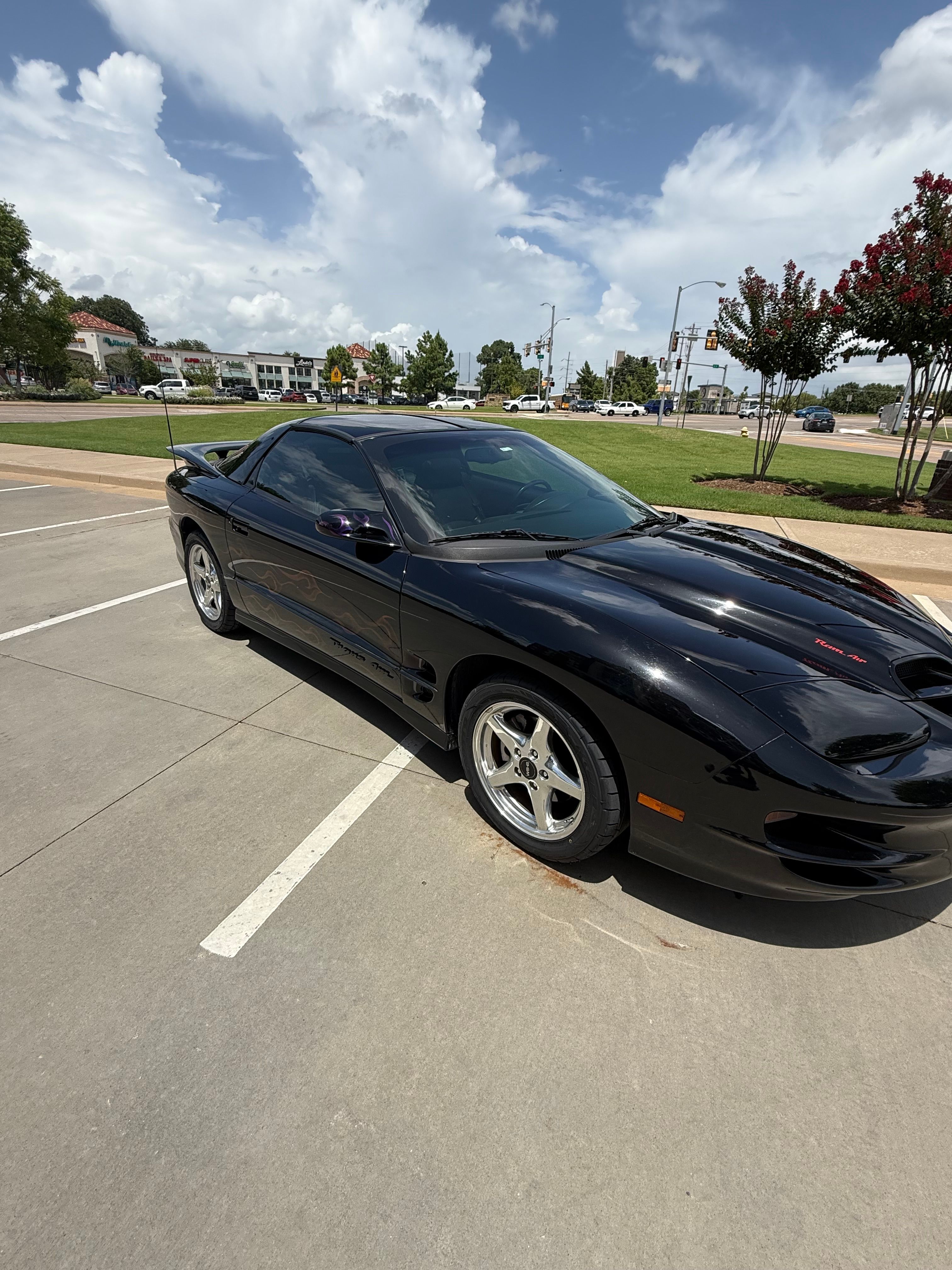 Used 2000 Pontiac Firebird Formula RWD image 1