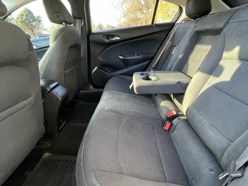 Used 2017 Chevrolet Cruze LT image 22