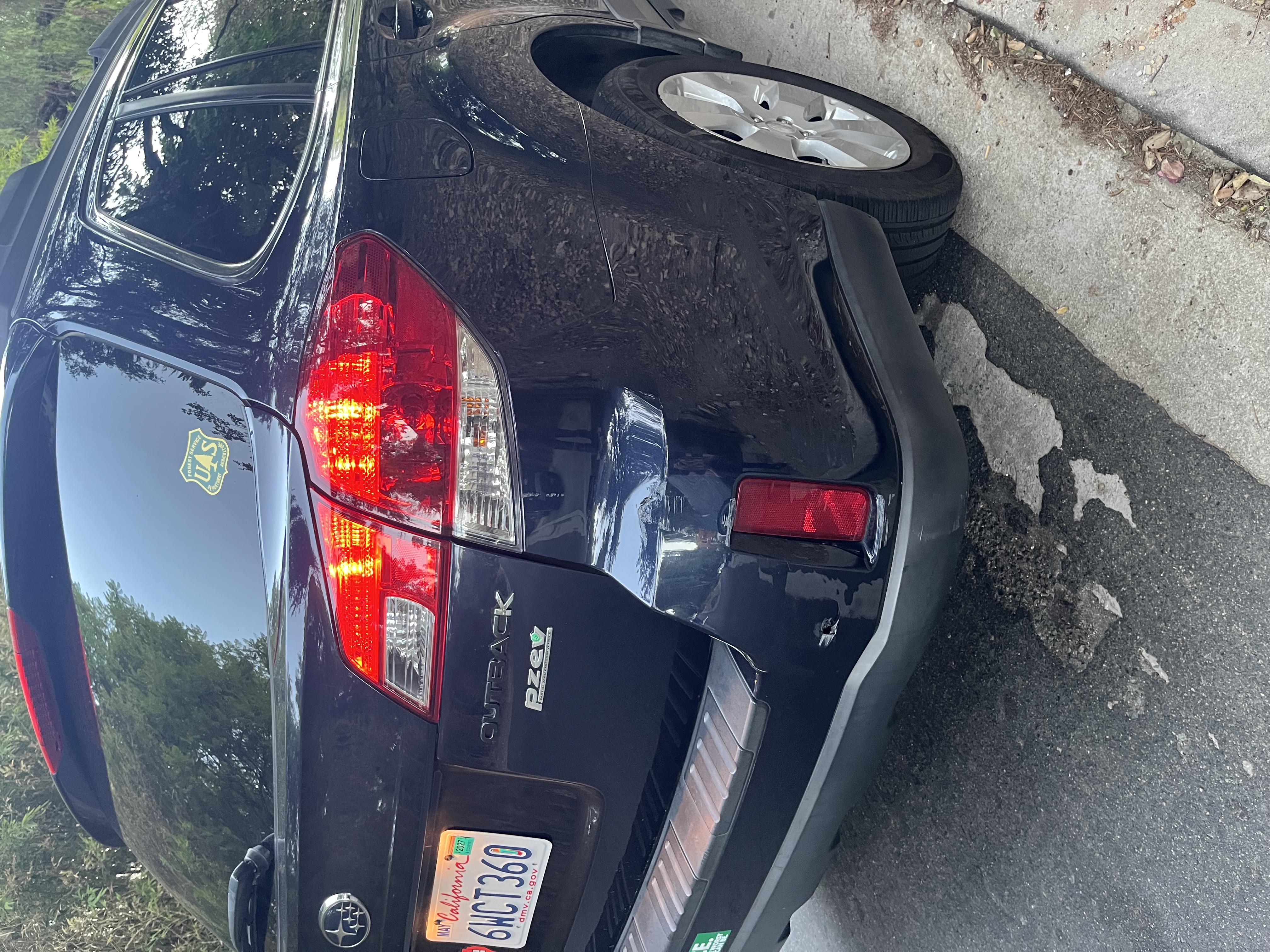 Used 2012 Subaru Outback 2.5i Premium AWD/4WD image 9