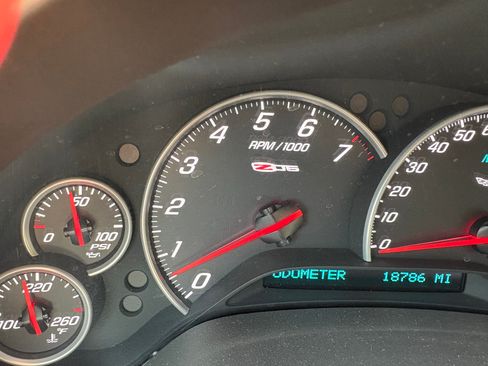 Used 2006 Chevrolet Corvette Z06 w/ Preferred Equipment Group image 8