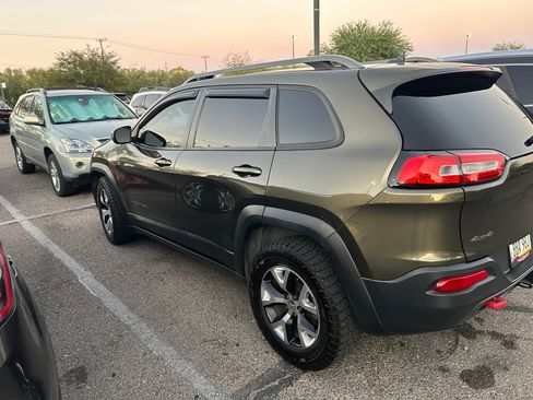 Used 2015 Jeep Cherokee Trailhawk w/ Comfort/Convenience Group image 4