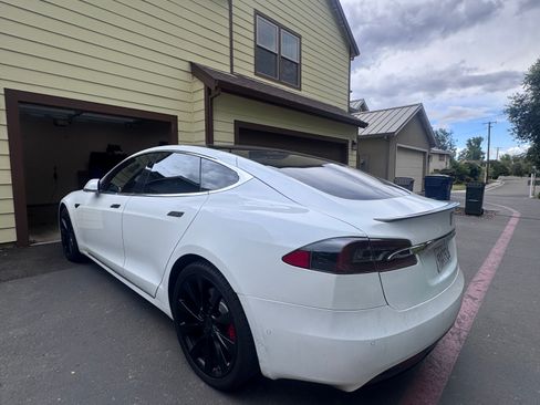 Used 2020 Tesla Model S Performance AWD/4WD image 4