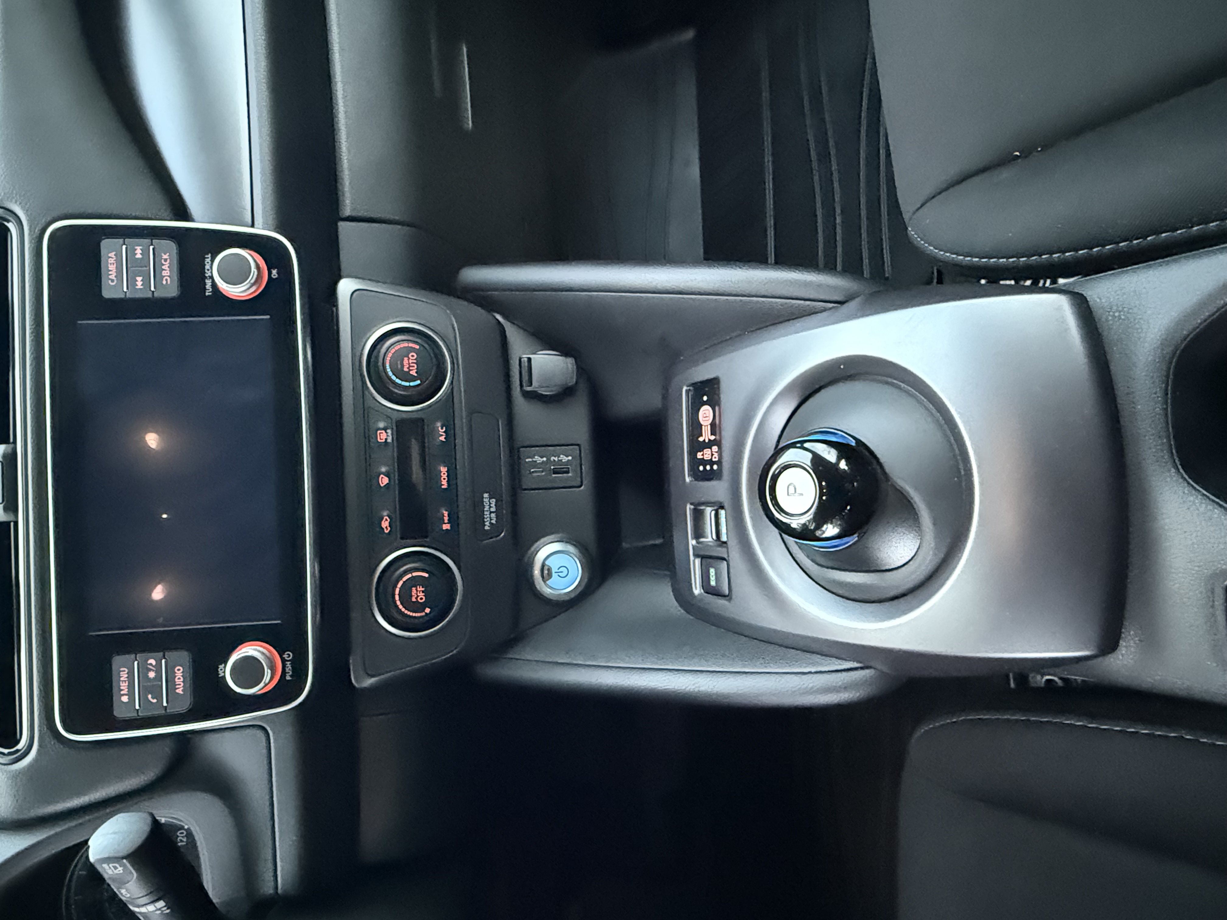 Used 2025 Nissan Leaf S FWD image 16
