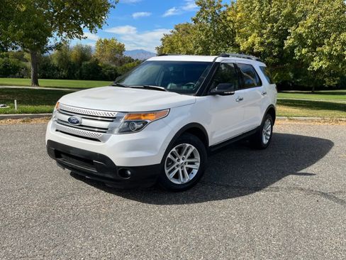 Used 2014 Ford Explorer XLT w/ Equipment Group 202A image 1