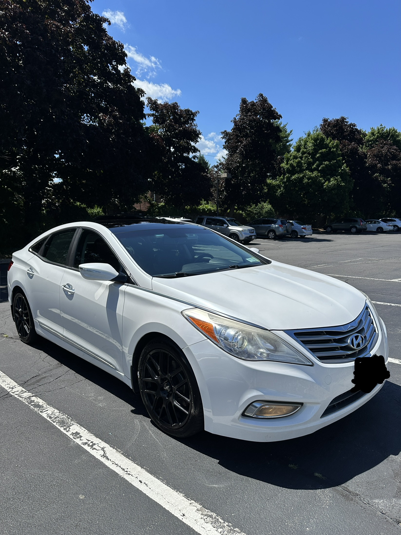 Used 2014 Hyundai Azera Limited w/ Option Group 02 FWD image 4