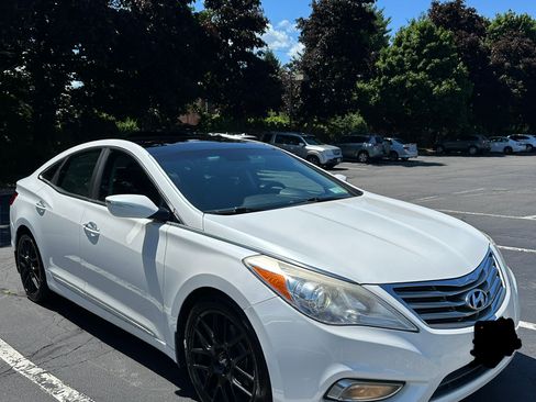 Used 2014 Hyundai Azera Limited w/ Option Group 02 FWD image 4