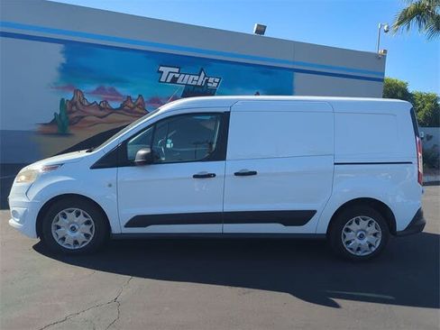 Used 2018 Ford Transit Connect XLT image 4