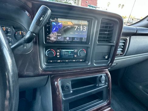 Used 2005 Chevrolet Tahoe LT w/ LT Preferred Equipment Group image 13