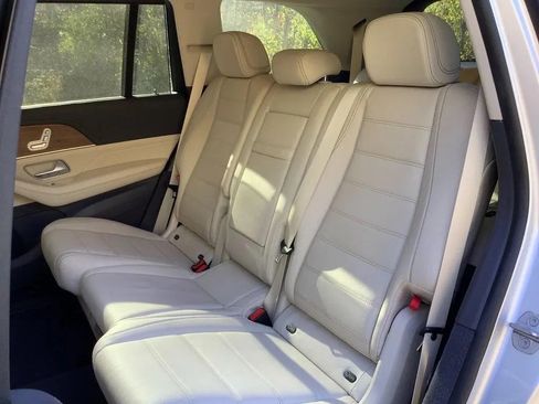 Used 2020 Mercedes-Benz GLS 450 4MATIC image 29