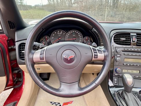 Used 2009 Chevrolet Corvette Convertible w/ Preferred Equipment Group image 11