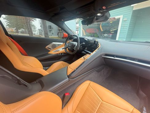 Used 2024 Chevrolet Corvette Stingray Preferred Cpe w/ Z51 Performance Package image 17