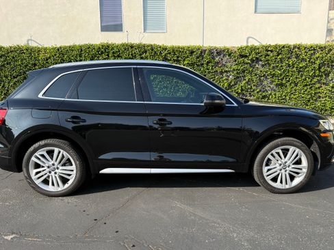 Used 2018 Audi Q5 2.0T Premium Plus w/ Premium Plus Package AWD/4WD image 8
