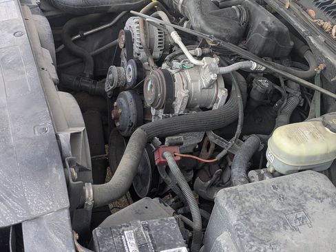 Used 2005 Chevrolet Silverado 1500 W/T image 11