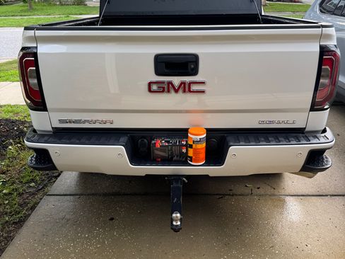 Used 2018 GMC Sierra 1500 Denali w/ Denali Ultimate Package AWD/4WD image 6