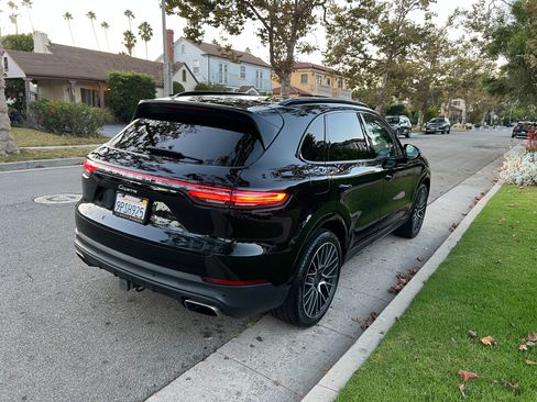 Used 2019 Porsche Cayenne image 10