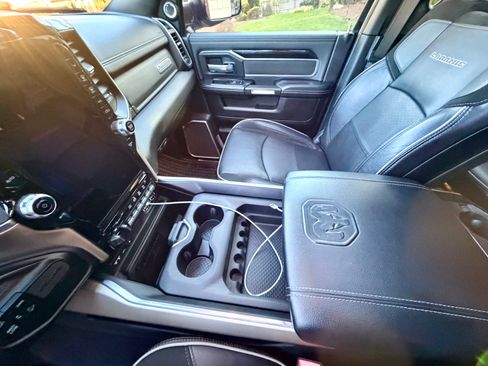 Used 2019 RAM 2500 Laramie image 12