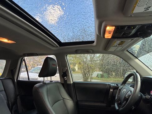 Used 2021 Toyota 4Runner TRD Off-Road Premium image 10