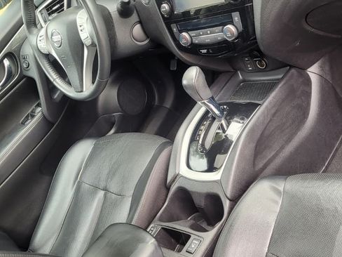 Used 2015 Nissan Rogue SL w/ SL Premium Package image 12