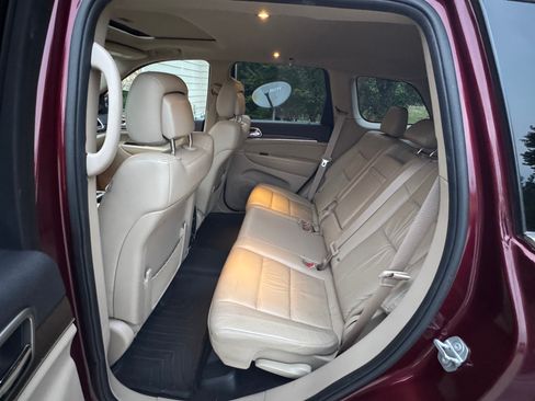 Used 2016 Jeep Grand Cherokee Limited RWD image 11