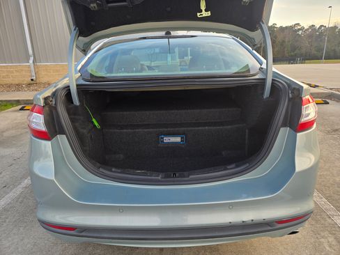 Used 2013 Ford Fusion Energi SE w/ Driver Assist Pkg image 9
