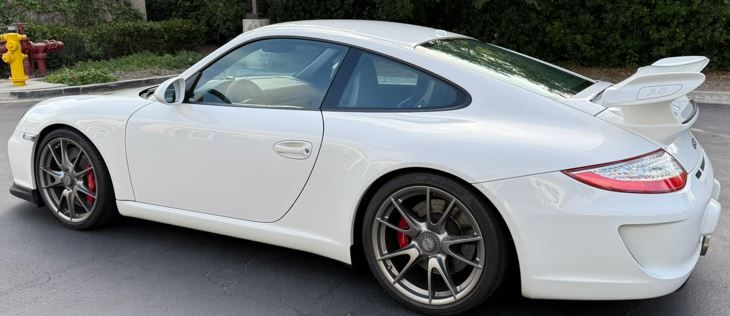 Used 2011 Porsche 911 GT3 RWD image 4
