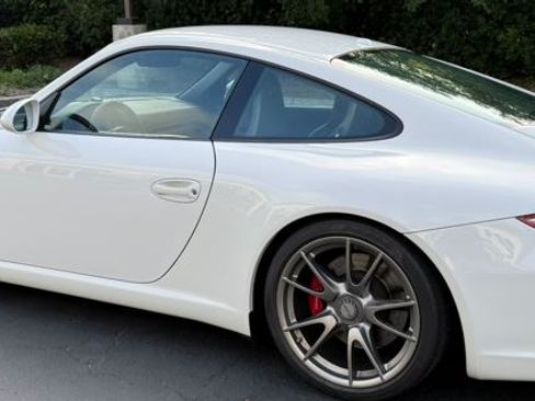 Used 2011 Porsche 911 GT3 RWD image 4