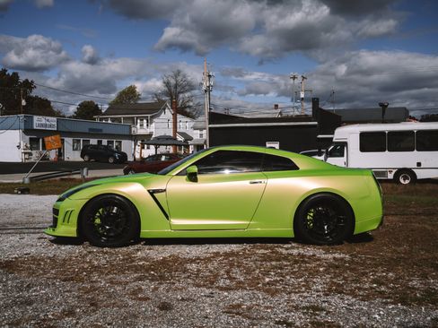 Used 2010 Nissan GT-R Premium image 9