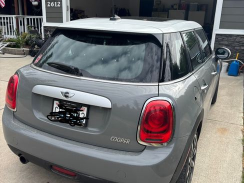 Used 2015 MINI Cooper 4-Door Hardtop w/ Premium Package FWD image 6