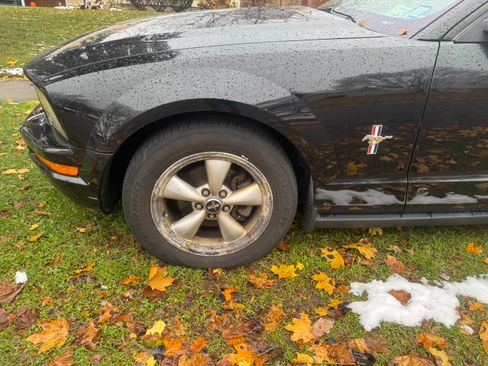 Used 2007 Ford Mustang Coupe image 16