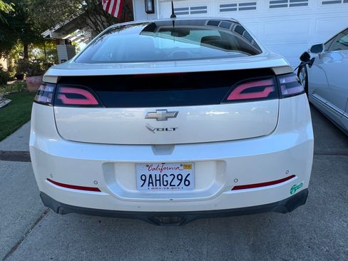 Used 2013 Chevrolet Volt Premium w/ Premium Trim Package image 6