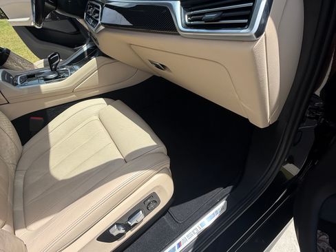 Used 2022 BMW X6 M50i AWD/4WD image 16