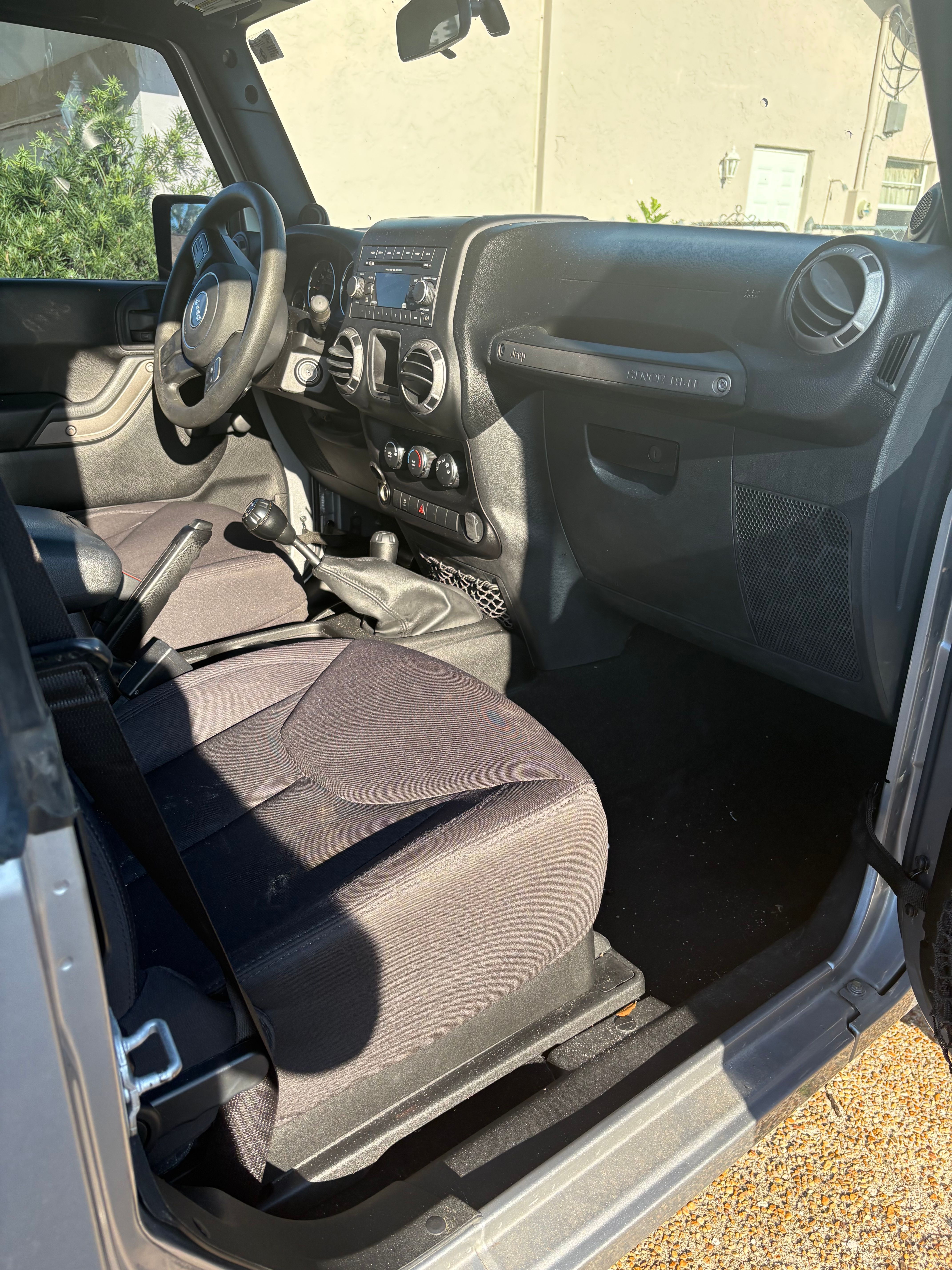 Used 2013 Jeep Wrangler Sport AWD/4WD image 10