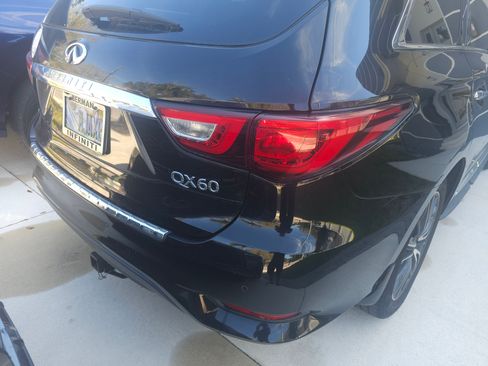 Used 2016 INFINITI QX60 Luxe w/ Deluxe Technology Package image 9