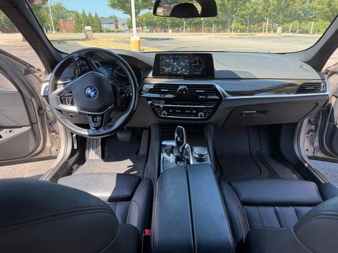 Used 2019 BMW 540i w/ Premium Package RWD image 21