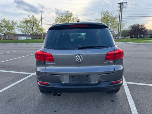Used 2014 Volkswagen Tiguan SE image 8