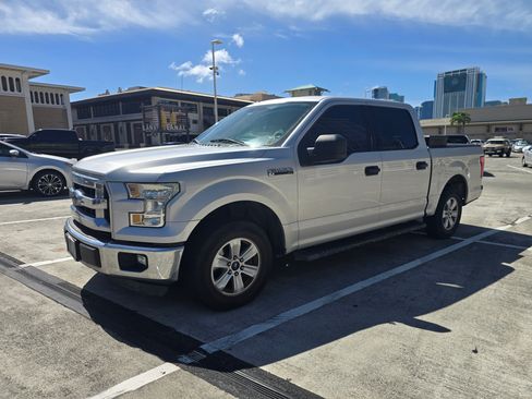 Used 2016 Ford F150 XLT image 4