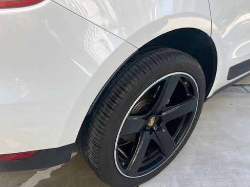 Used 2018 Porsche Macan S image 15