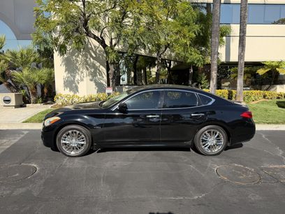 Used 2012 INFINITI M35 w/ Deluxe Touring Pkg