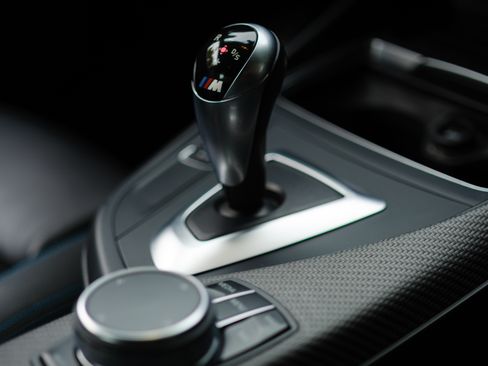 Used 2018 BMW M2 w/ Executive Package RWD image 14