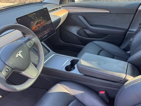Used 2023 Tesla Model 3 Standard Range RWD image 5