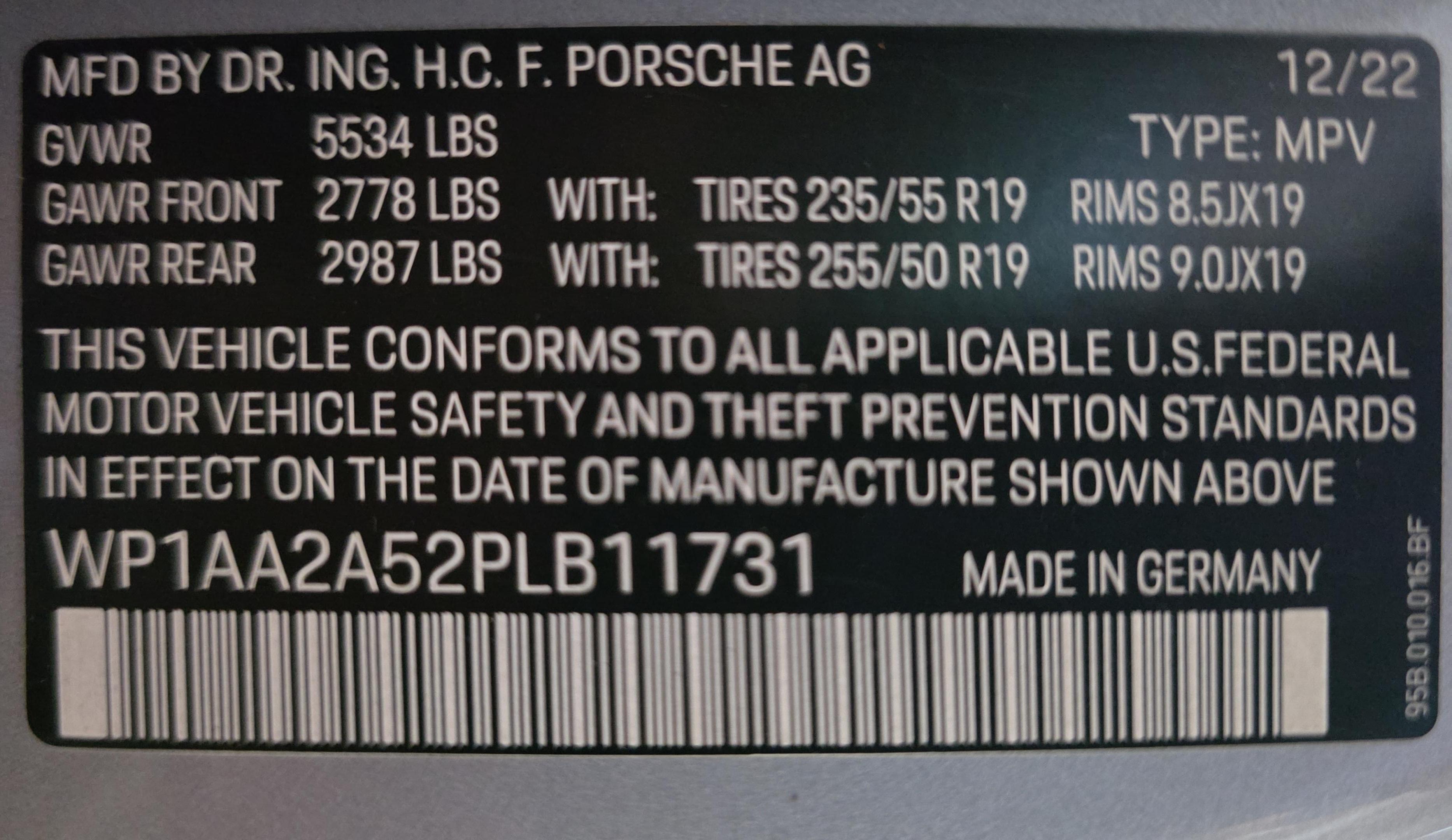 Used 2023 Porsche Macan AWD/4WD image 14