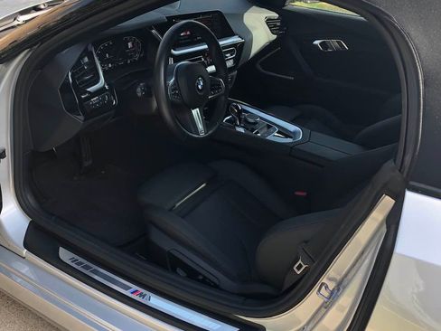 Used 2022 BMW Z4 sDrive30i w/ M Sport Package image 15