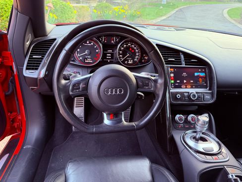 Used 2011 Audi R8 V10 image 20