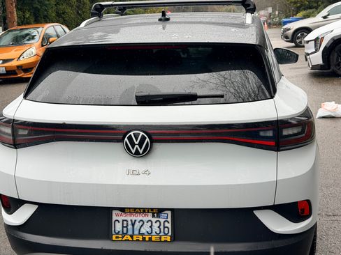 Used 2021 Volkswagen ID.4 Pro S image 5