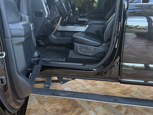 Used 2019 Ford F250 Platinum w/ Platinum Ultimate Package AWD/4WD image 18