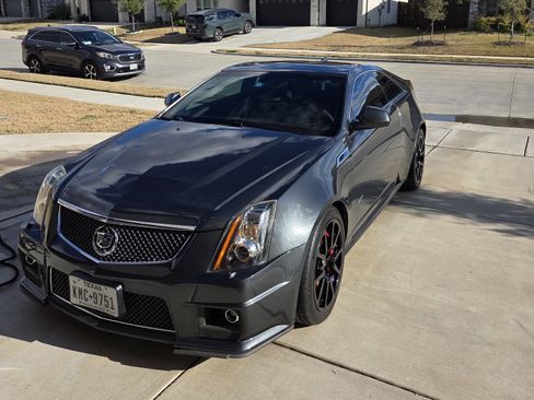 Used 2015 Cadillac CTS V image 2