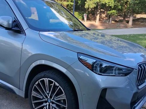 Used 2023 BMW X1 xDrive28i w/ M Sport Package image 2