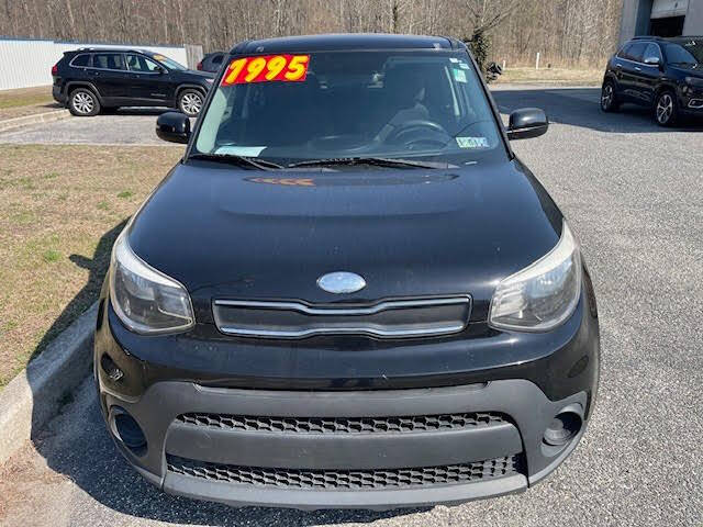 Used 2017 Kia Soul FWD image 2