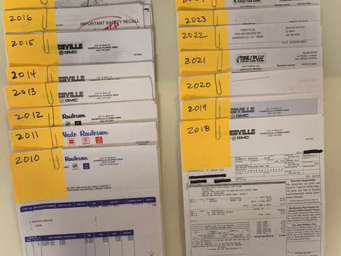 Used 2010 Buick Enclave CXL image 24